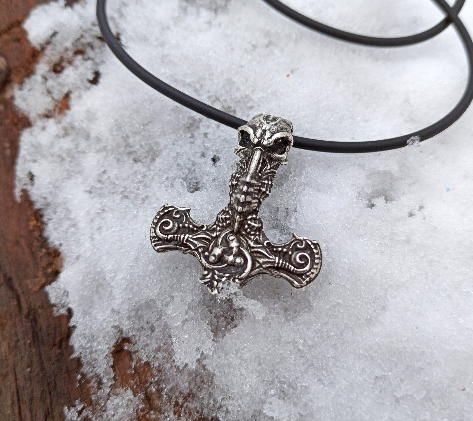 Biomechanical Mjolnir Skull Pendant | Unique Thor’s Hammer Necklace – Viking jewerly | Norse runes & Nordic jewelry