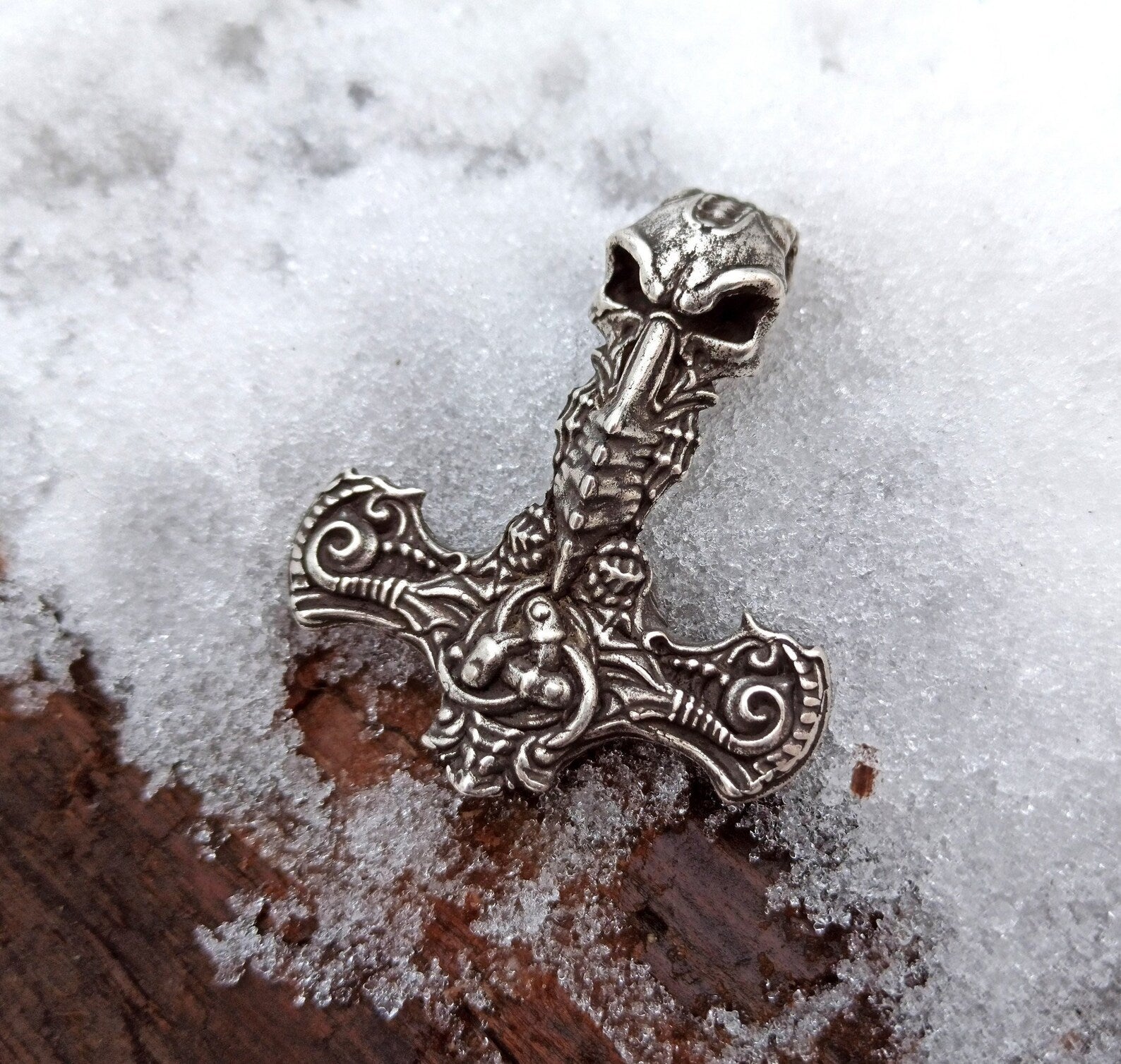 Biomechanical Mjolnir Skull Pendant | Unique Thor’s Hammer Necklace – Viking jewerly | Norse runes & Nordic jewelry