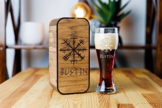 Custom Engraved Beer Glass Viking compas with Norse Mythology – Viking Accessories | Norse runes & Nordic jewelry