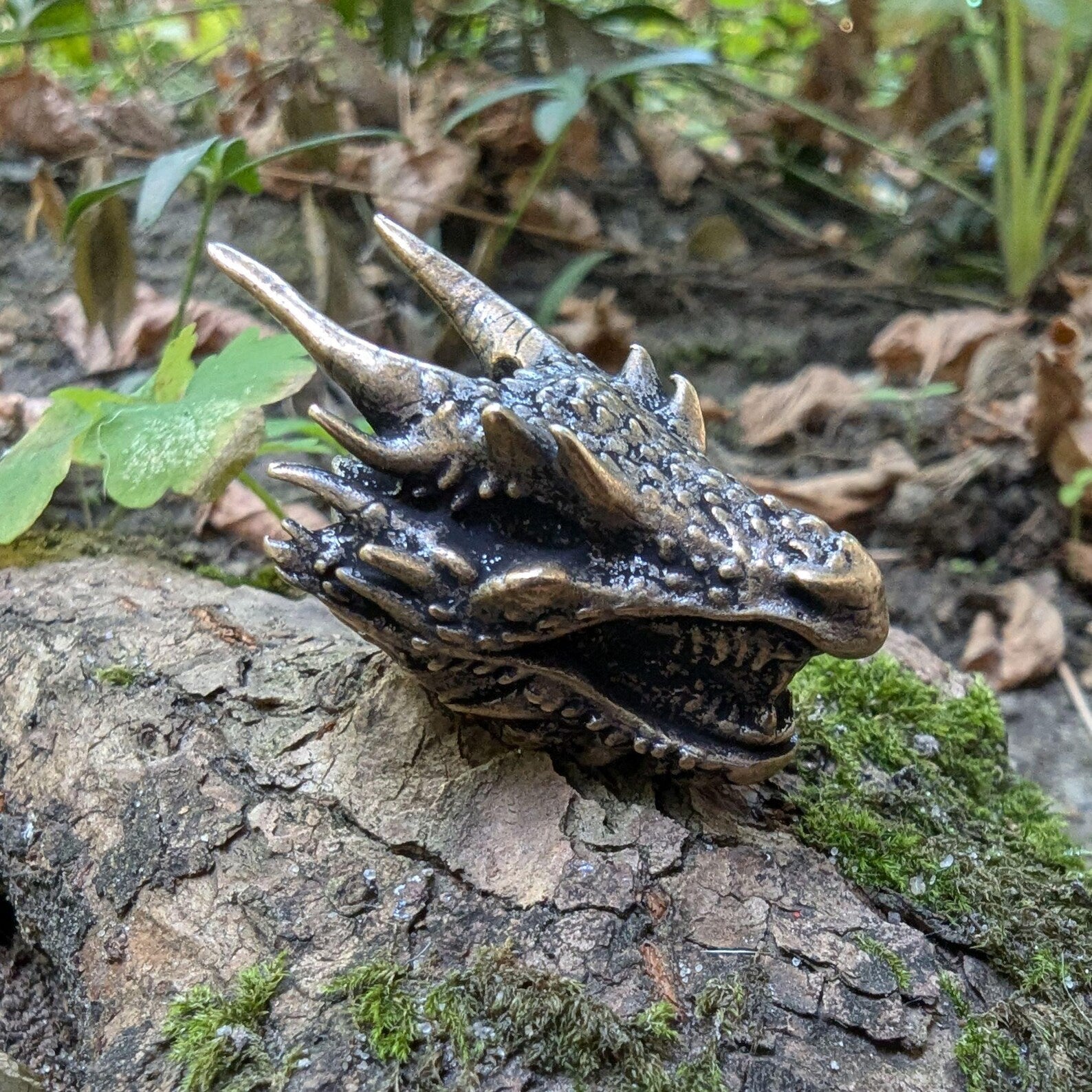 Dragon Head Beads | Paracord EDC Charm | Jewelry Lanyard & Keychain – Viking Accessories | Norse runes & Nordic jewelry