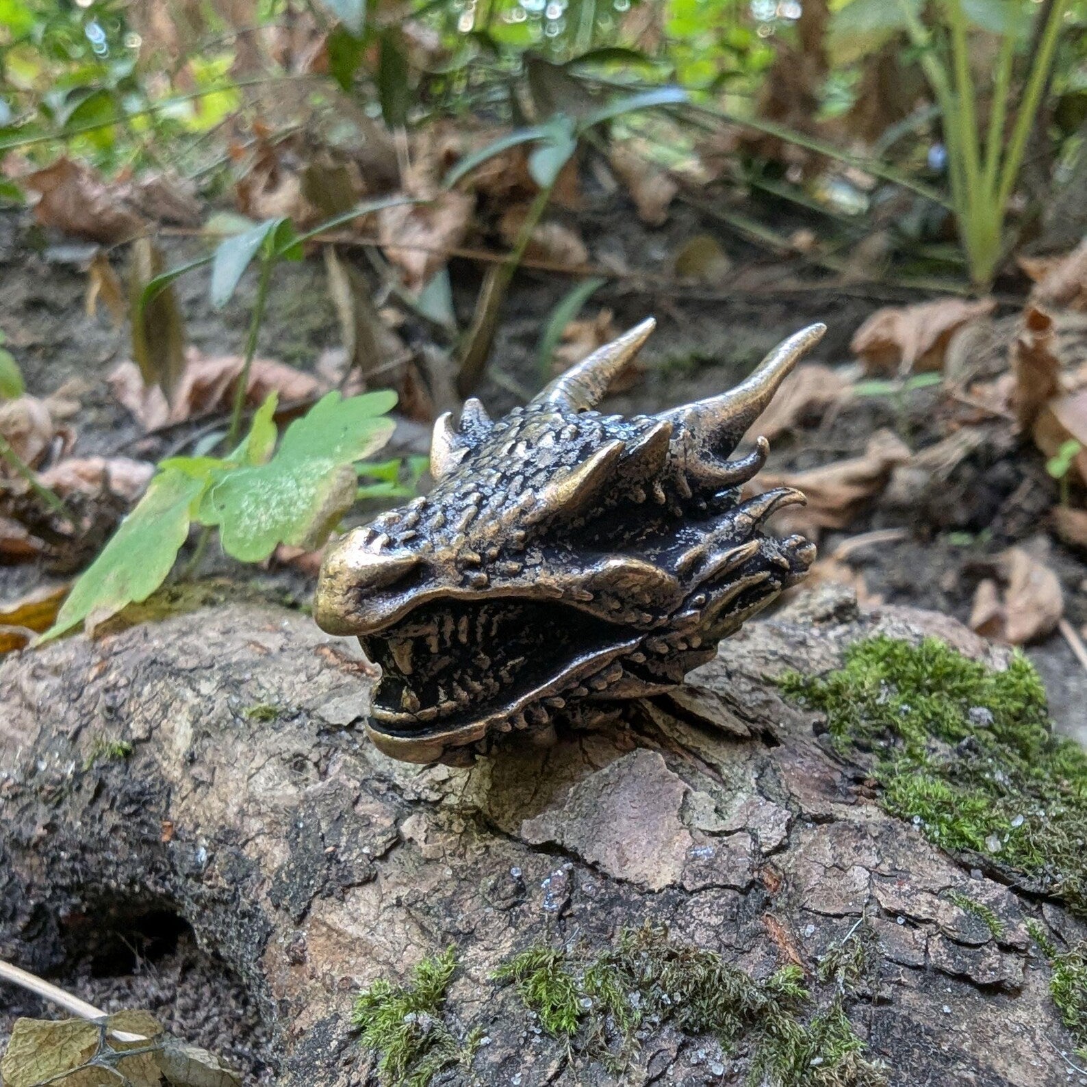 Dragon Head Beads | Paracord EDC Charm | Jewelry Lanyard & Keychain – Viking Accessories | Norse runes & Nordic jewelry