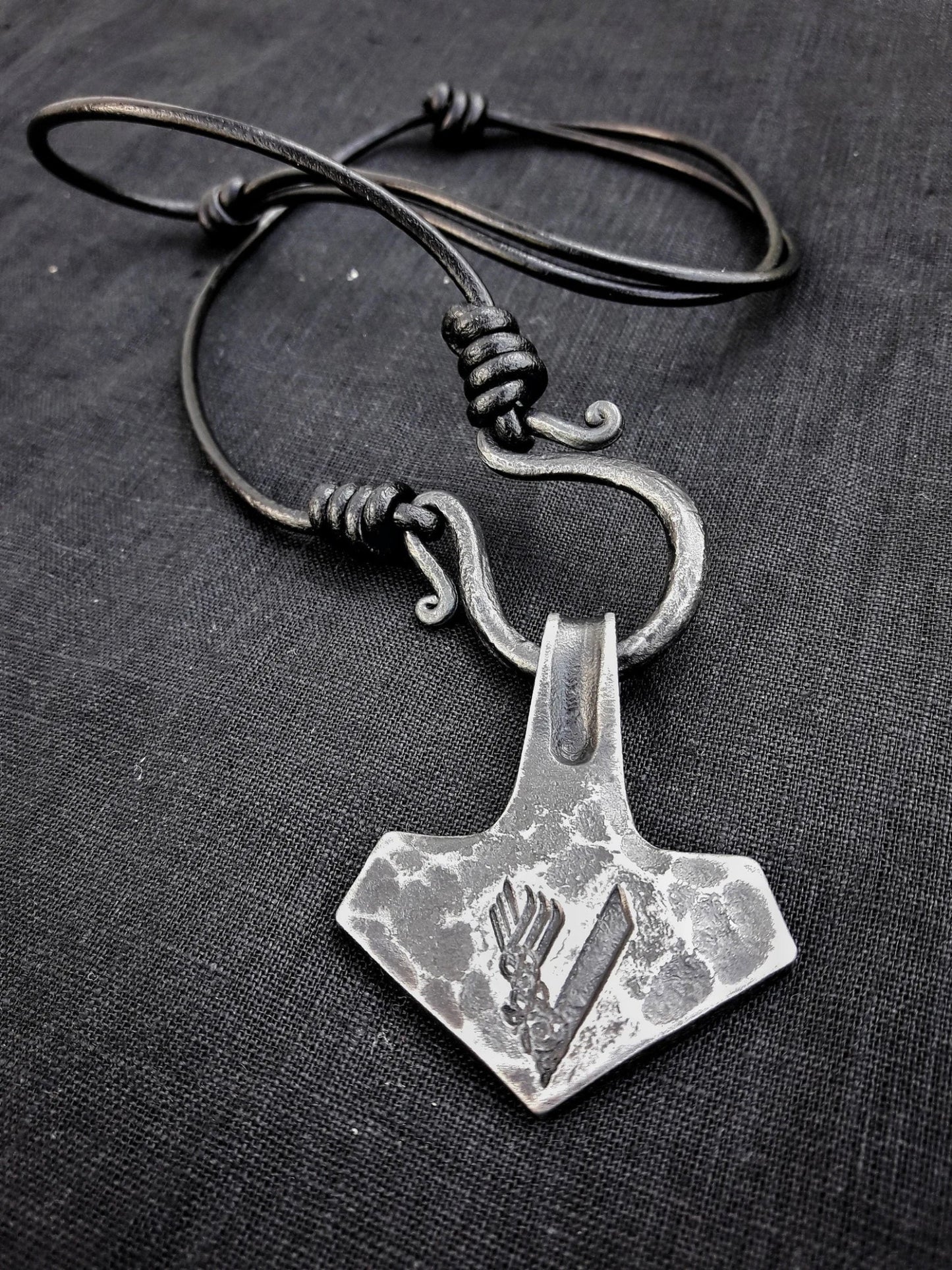 Hand Forged Viking Mjolnir Thor Hammer 5 V Scandinavian Odin Thor Asatru Gift – Viking jewerly | Norse runes & Nordic jewelry