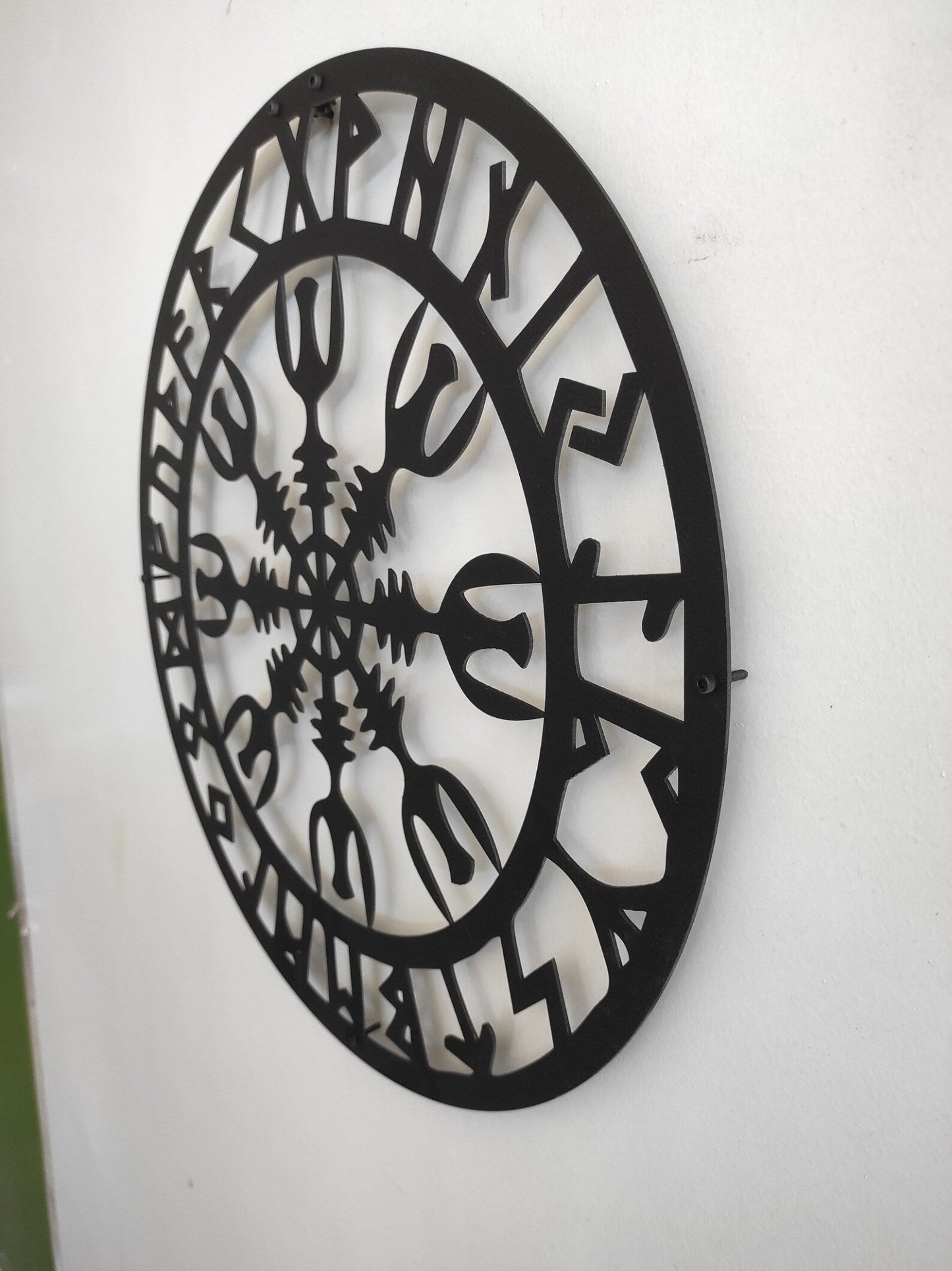 Metal Viking Decor, Nordic Mythology Vegvisir Runes Symbols – Viking home decor | Norse runes & Nordic jewelry