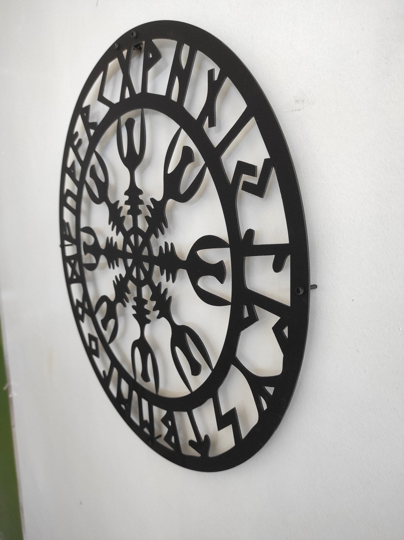 Metal Viking Decor, Nordic Mythology Vegvisir Runes Symbols – Viking home decor | Norse runes & Nordic jewelry