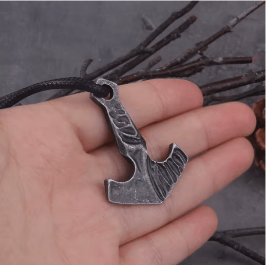 Thor's Hammer Mjolnir Pendant Necklace – Viking jewerly | Norse runes & Nordic jewelry