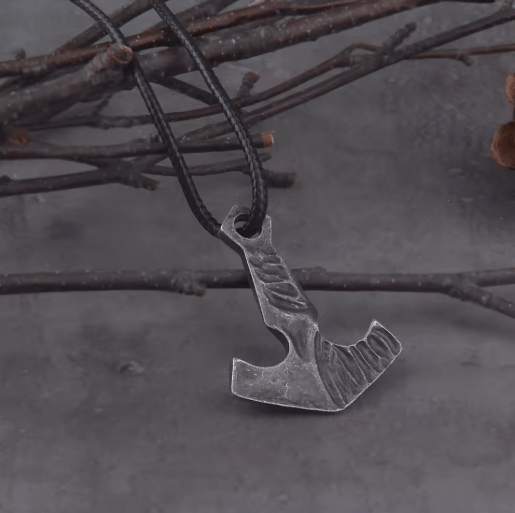 Thor's Hammer Mjolnir Pendant Necklace – Viking jewerly | Norse runes & Nordic jewelry