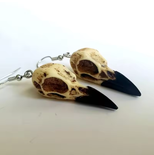 Raven Skull Earrings – Gothic Resin Crow Jewelry for Women