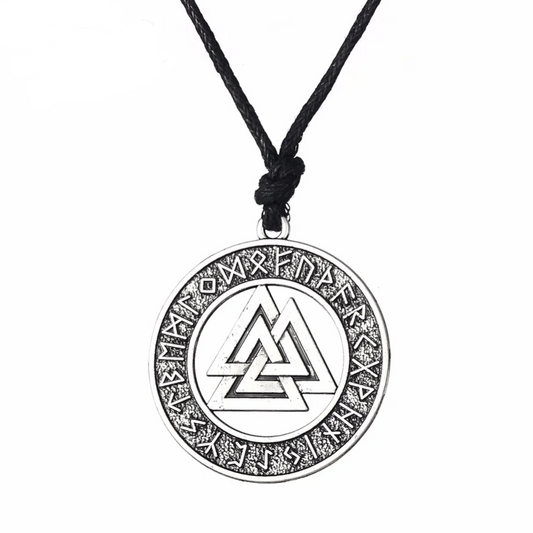 Viking Warrior Necklace – Valknut Rune Symbol of Odin