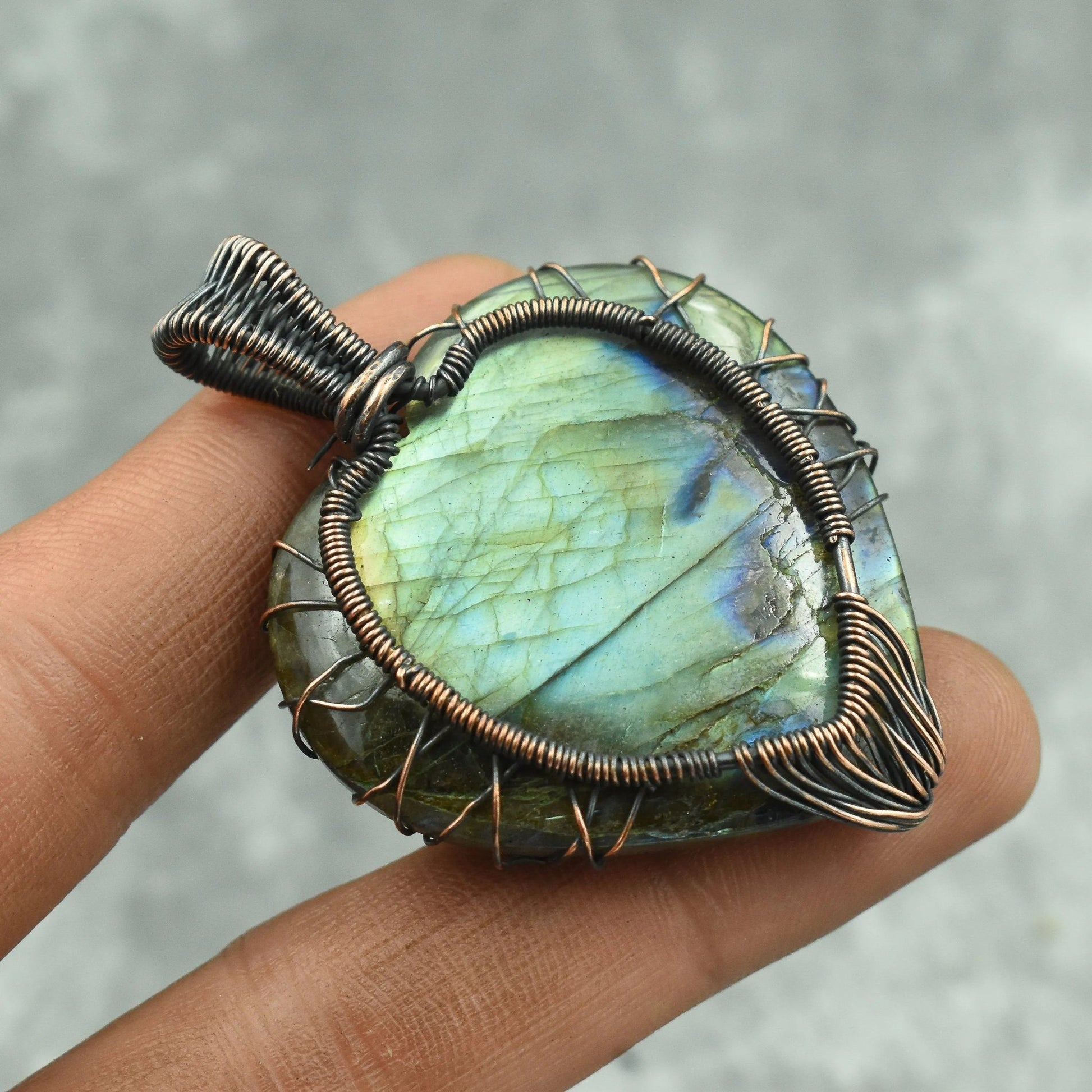 Copper Tree of Life Pendant with Labradorite Gemstone – Viking jewerly | Norse runes & Nordic jewelry