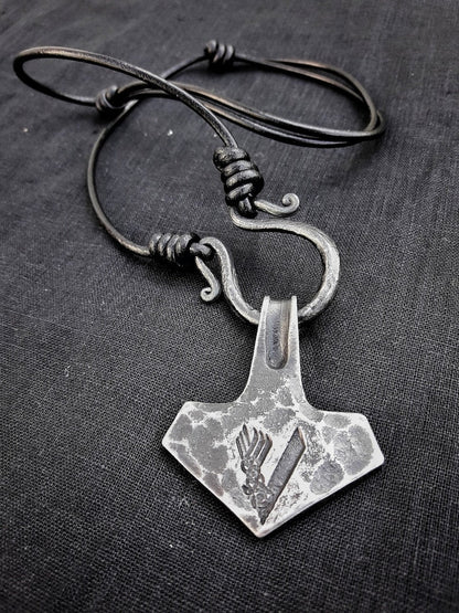 Hand Forged Viking Mjolnir Thor Hammer 5 V Scandinavian Odin Thor Asatru Gift – Viking jewelry | Norse runes & Nordic jewelry