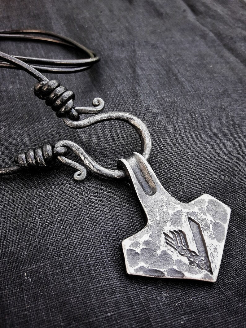 Hand Forged Viking Mjolnir Thor Hammer 5 V Scandinavian Odin Thor Asatru Gift – Viking jewelry | Norse runes & Nordic jewelry