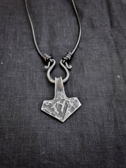 Hand Forged Viking Mjolnir Thor Hammer 5 V Scandinavian Odin Thor Asatru Gift – Viking jewerly | Norse runes & Nordic jewelry