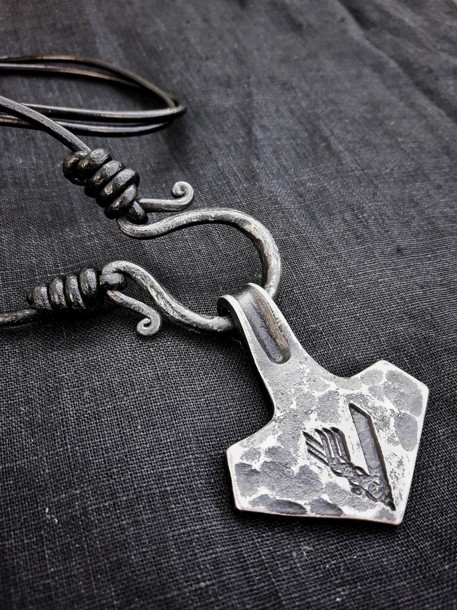 Hand Forged Viking Mjolnir Thor Hammer 5 V Scandinavian Odin Thor Asatru Gift – Viking jewerly | Norse runes & Nordic jewelry