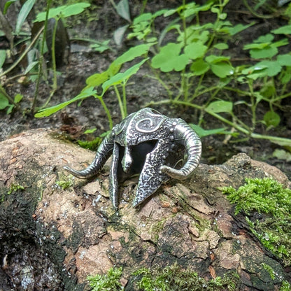 Horned viking helmet paracord bead | Knife lanyard