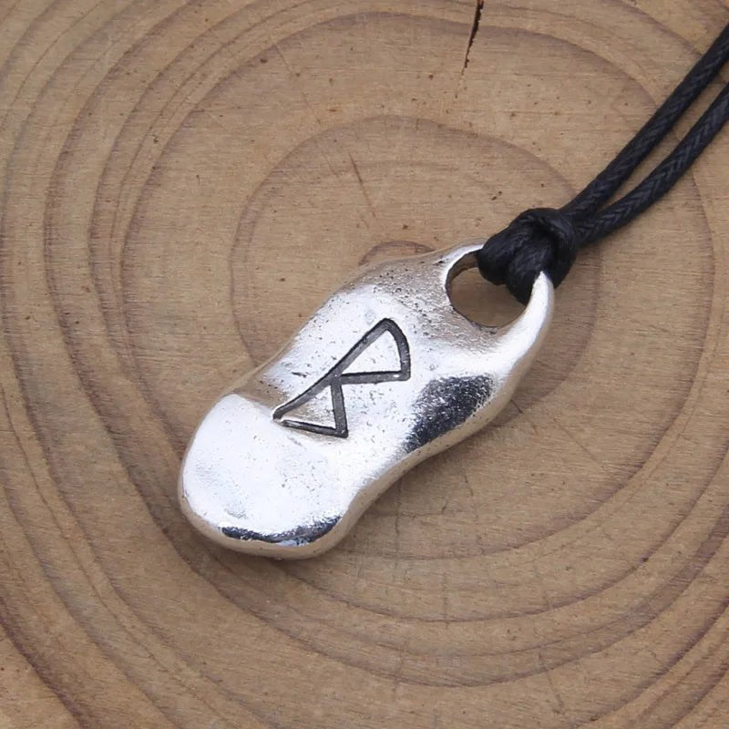 Viking Rune Pendant Necklace – Norse Symbol Amulet – Viking jewerly | Norse runes & Nordic jewelry