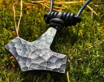 Viking Thor's Hammer Mjolnir Pendant | Forged Iron Norse Jewelry – Viking jewelry | Norse runes & Nordic jewelry